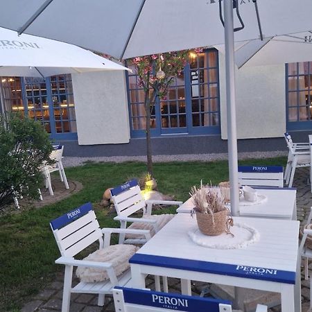 Villa Westfalia Guest House Tîrgu Secuiesc Extérieur photo