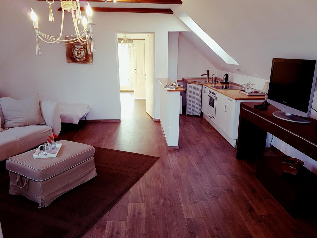 Villa Westfalia Guest House Tîrgu Secuiesc Extérieur photo